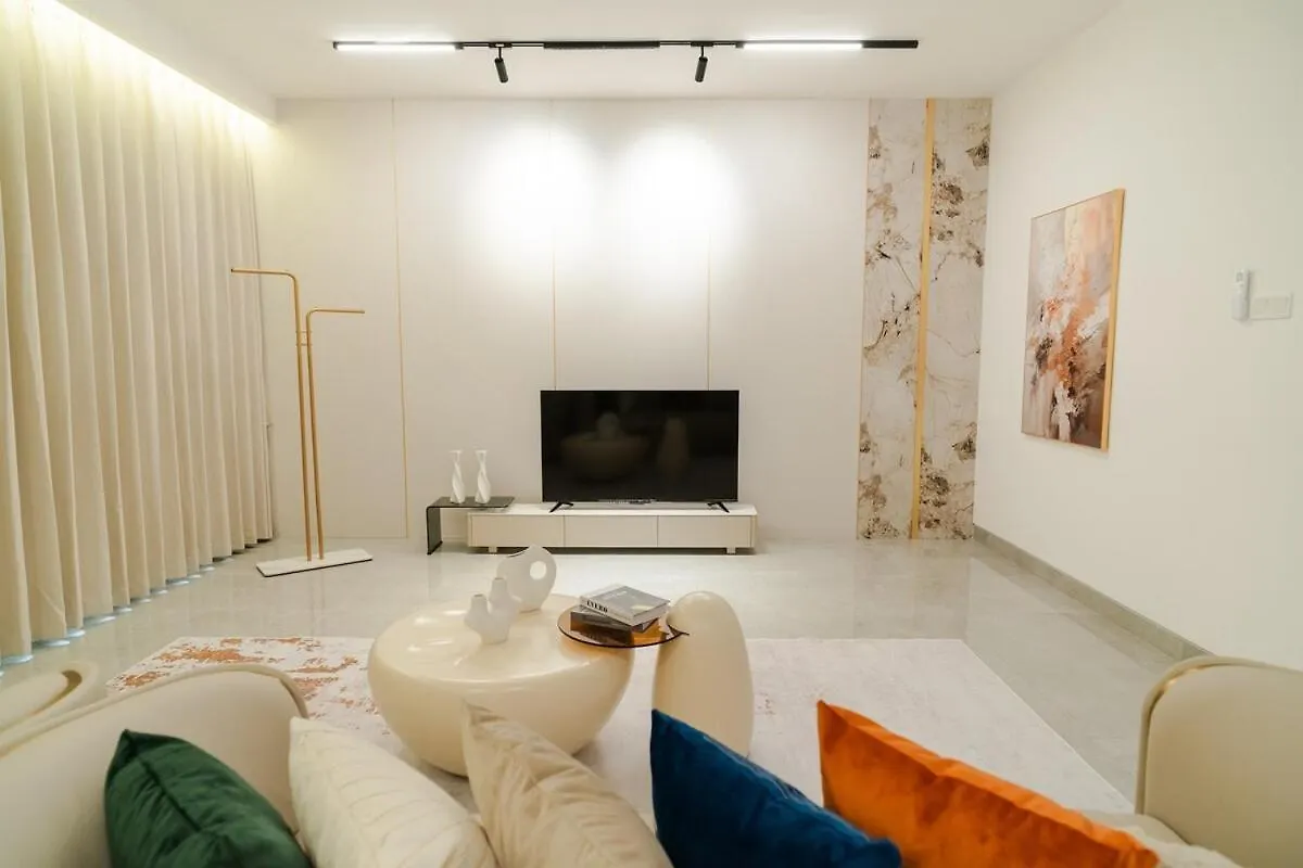 Ferienhaus Villa Georgetown Elegant Golden Jacuzzi Ktv 5Br 16Pax E Ma­lay­sia