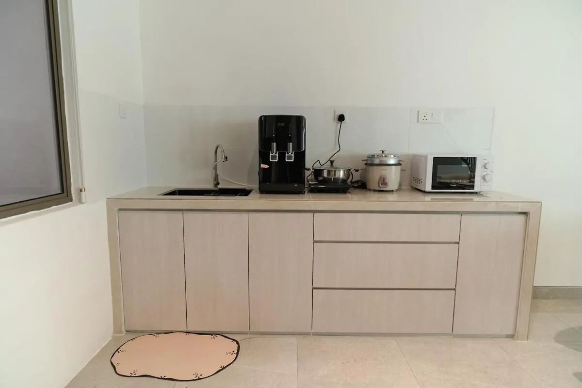 Villa Georgetown Elegant Golden Jacuzzi Ktv 5Br 16Pax E Ma­lay­sia