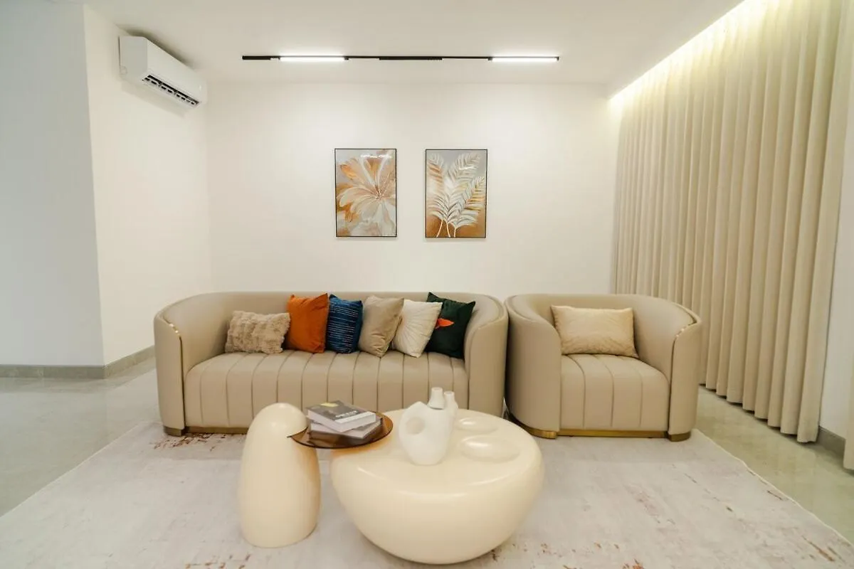 Villa Georgetown Elegant Golden Jacuzzi Ktv 5Br 16Pax E